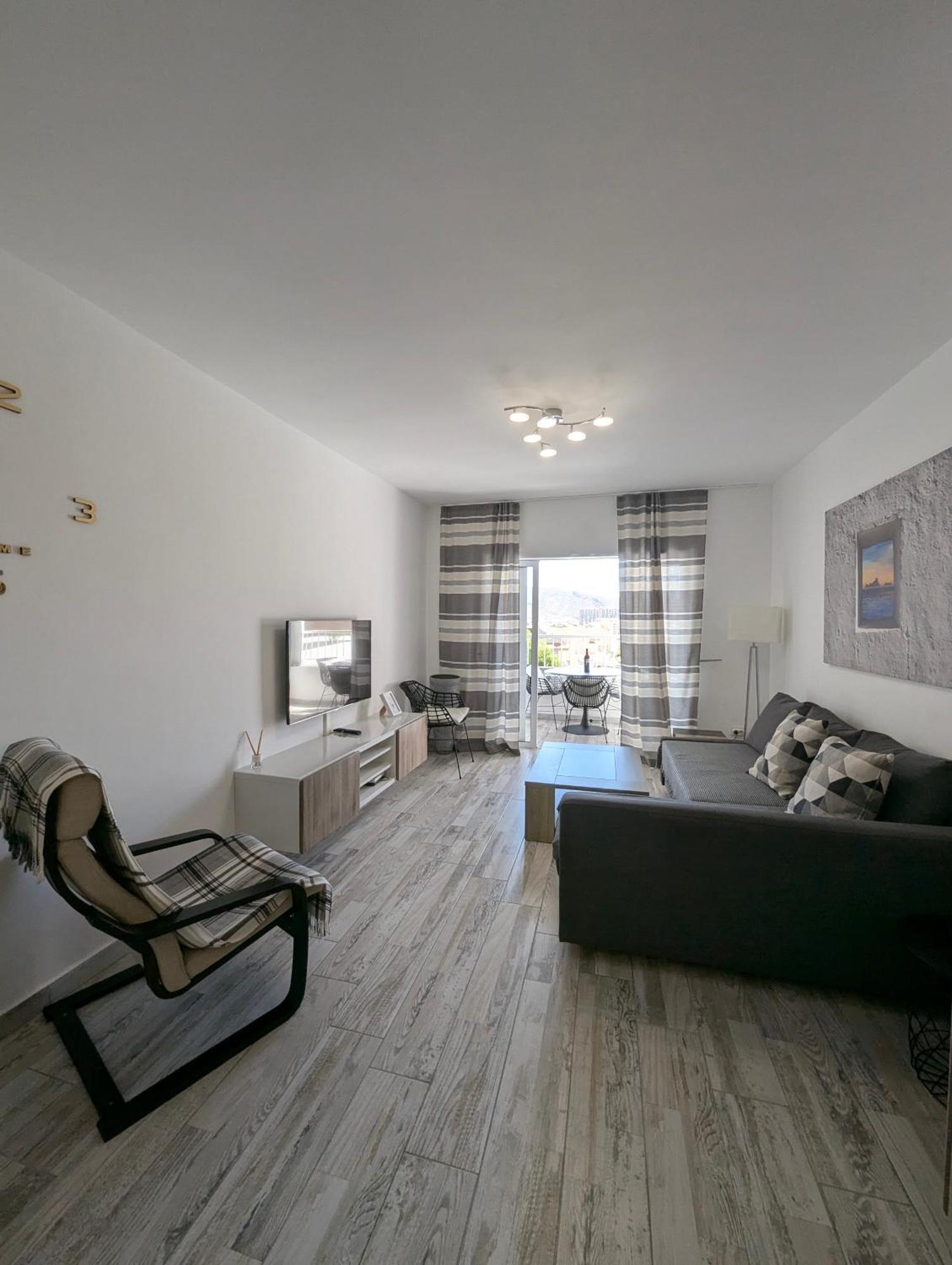 Cozy Apartment In Los Cristianos Guincho  Esterno foto