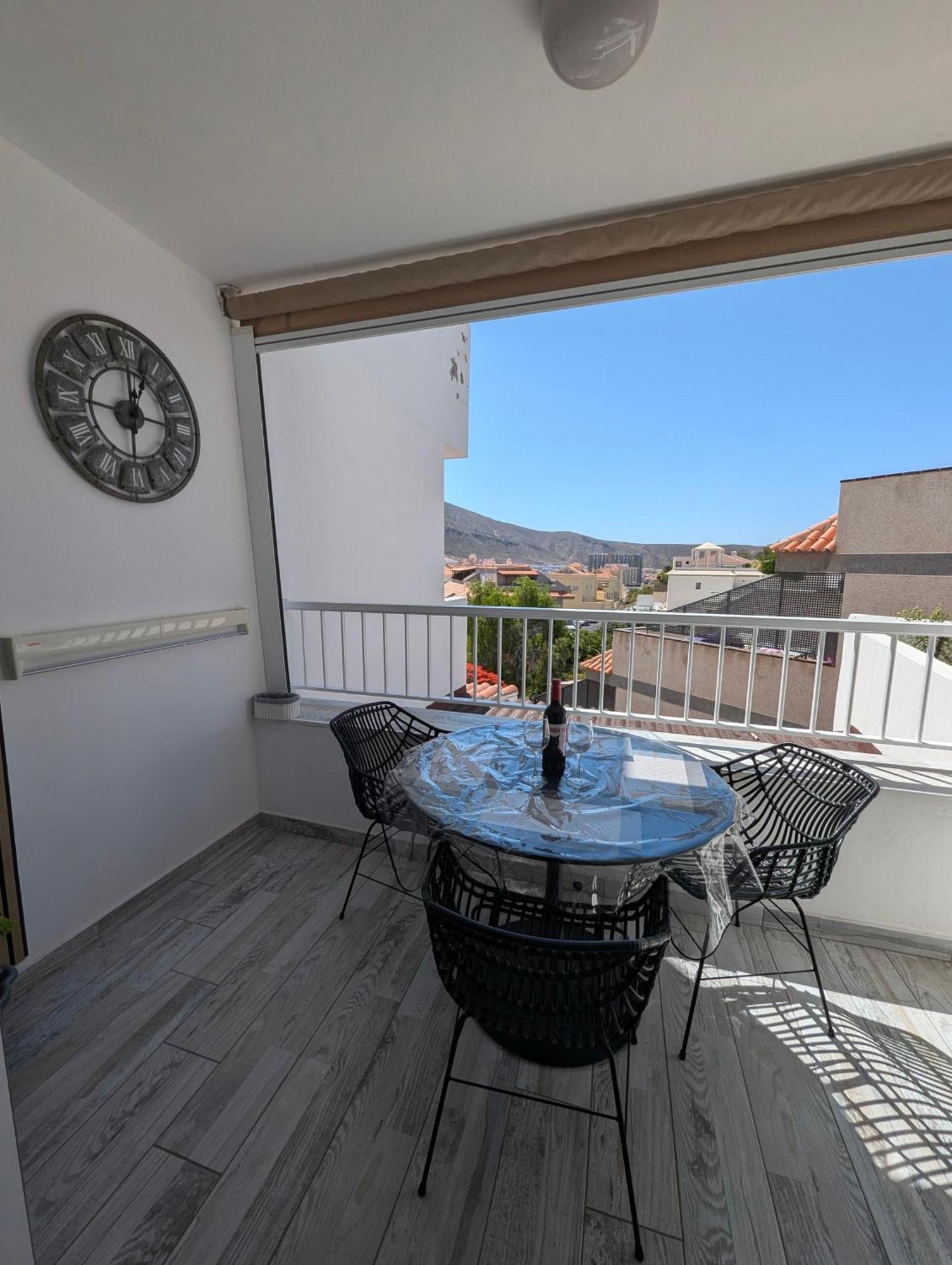 Cozy Apartment In Los Cristianos Guincho  Esterno foto